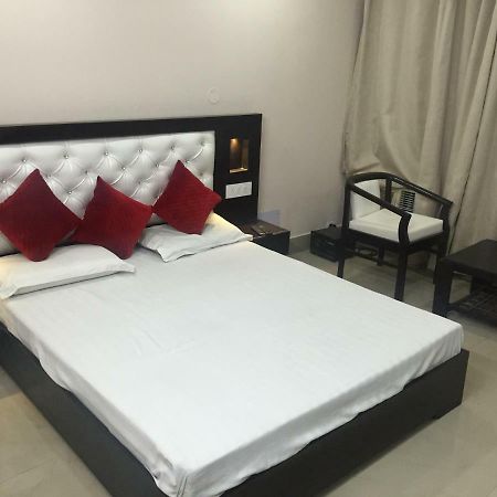Metro Lodge Hajdarabad Zewnętrze zdjęcie